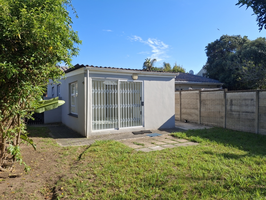 To Let 1 Bedroom Property for Rent in Gonubie Eastern Cape